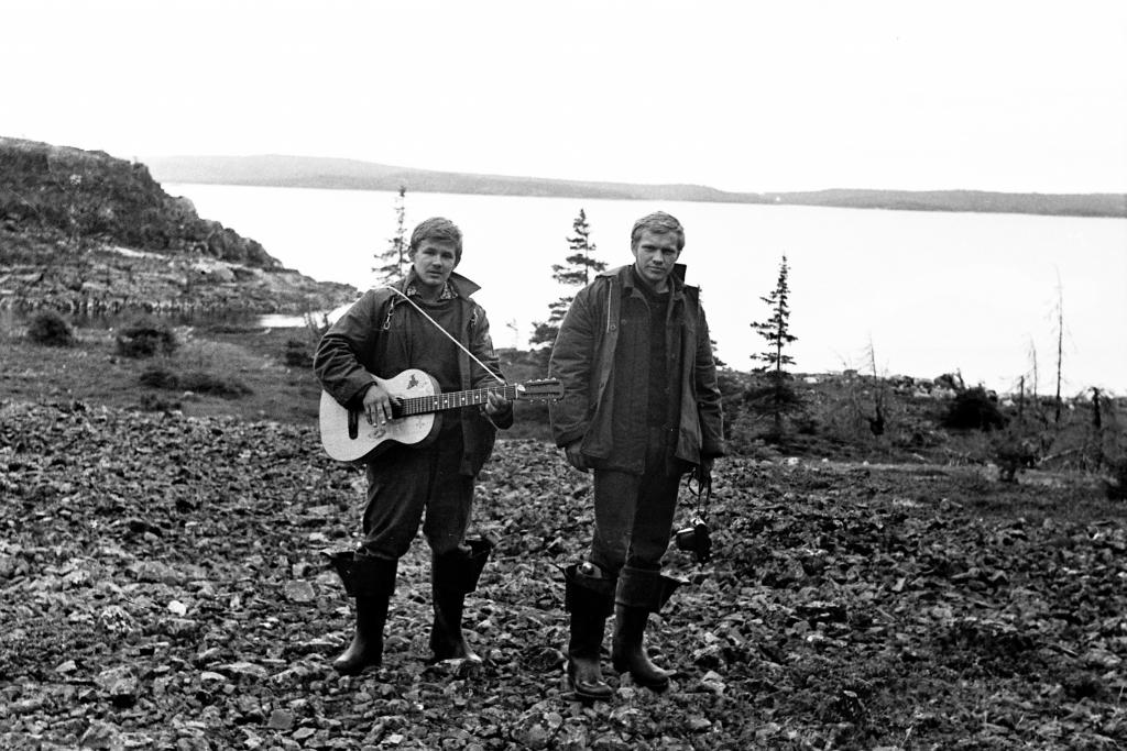 1969 г.  А.Белик и Е.Дементьев. Экспедиция на Белое море. Кандалакшский залив.