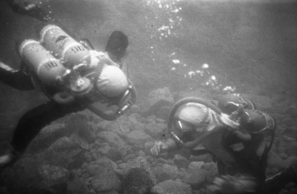 1972 г.  Под водой. Экспедиция «Акватика-72» на Японское море. Бухта Песчаная, пос.Андреевка, Хасанский р-н, Приморский край.