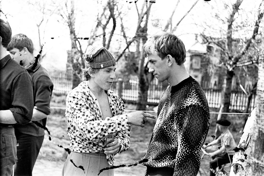 69-22  1969 г.  В.Петлин и С.Шлёнкин. Открытие сезона по подводному ориентированию. Белое озеро, Томск.