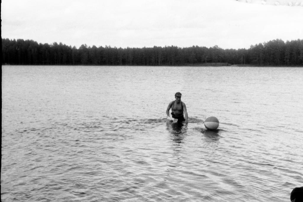 70-85  1970 г.  Н.Юрга на старте. Первенство Сибирской зоны по подводному ориентированию. п.Самуськи, Томская обл.