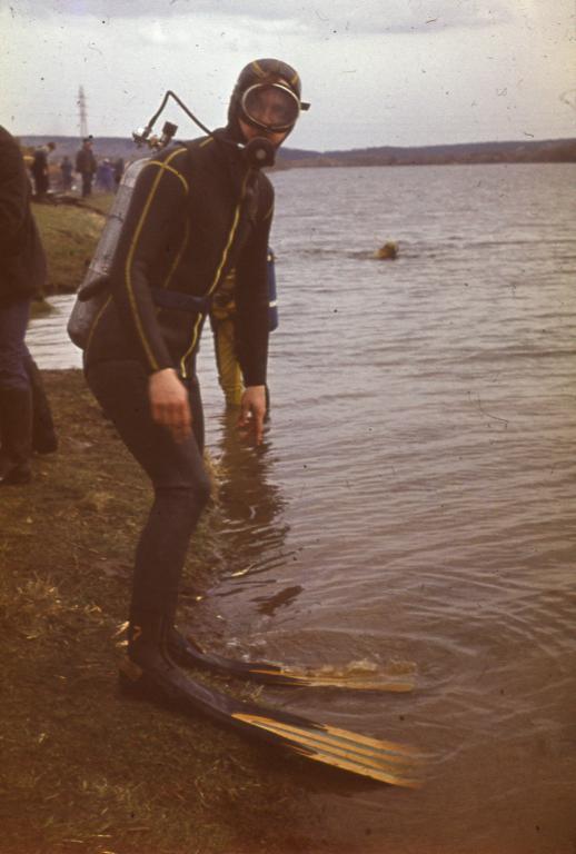 71-11  1971 г.  С.Шлёнкин к старту готов! Первенство области по подводному ориентированию. Сенная Курья, Томск.