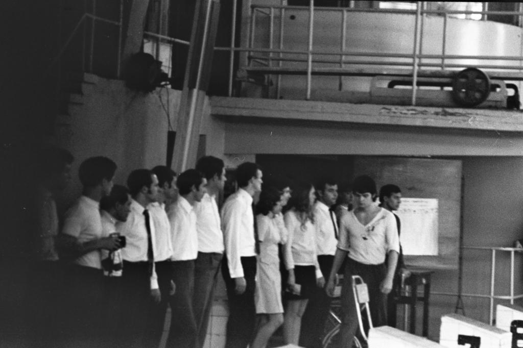 73-111 1973 г.  На награждение выходит И.Шиповский. Кубок РСФСР. Саратов.