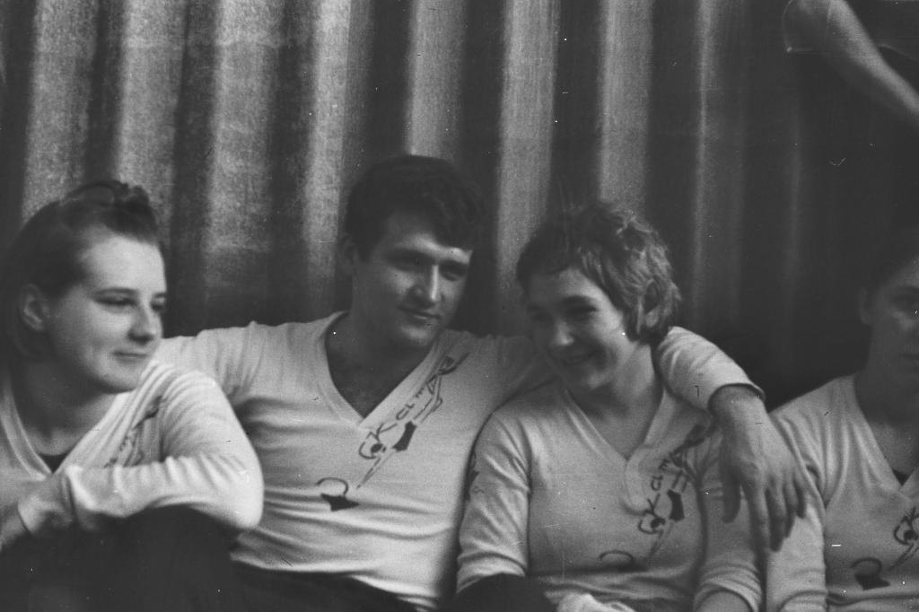 73-45  1973 г.  Г.Кузьмина, В.Волков, И.Авдеева, Н.Каптилина. Чемпионат РСФСР. Горький.