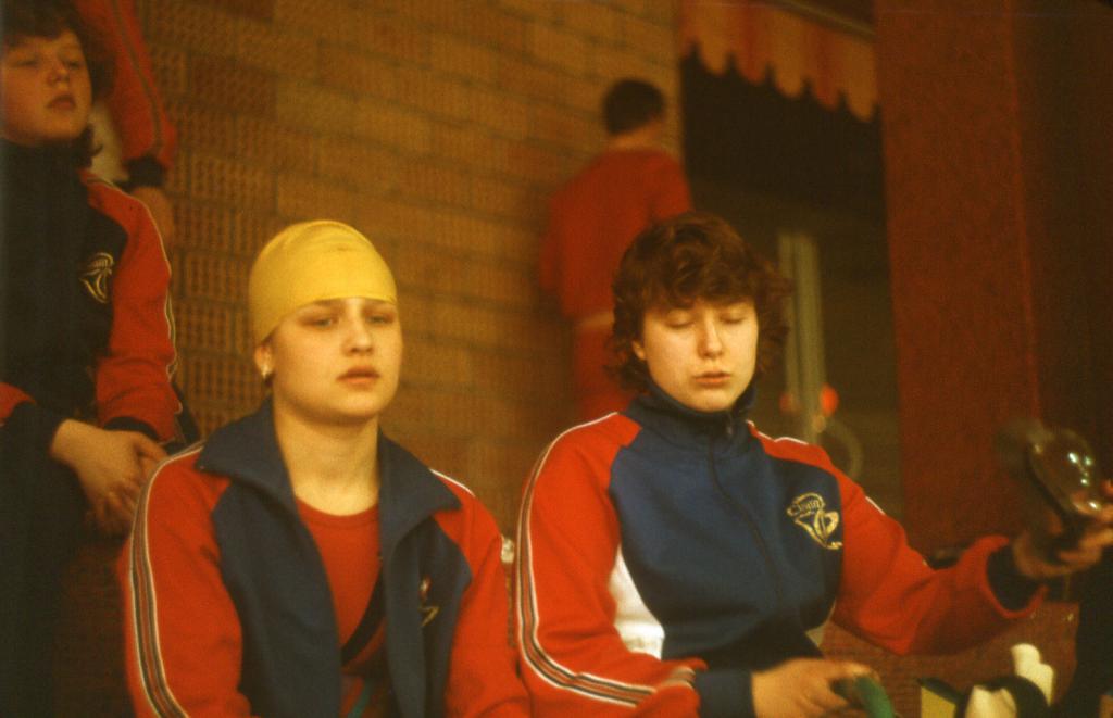 87-9    1987 г.  В.Толстолес, Е.Мягких, Л.Ефименко. Международные соревнования по плаванию в ластах. Либерец, ЧССР.
