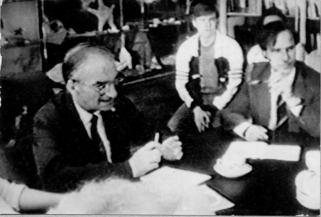 89-57  1989 г.  К.-Х.Кёрлл и В.Жданов в клубе СКАТ. Визит Президента спортивного комитета CMAS  К.-Х.Кёрлла в Томск. Лыткина,16.