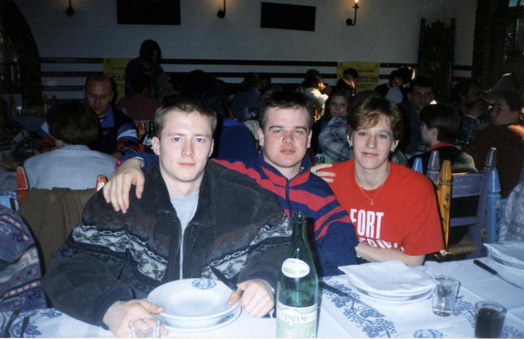96-32 1996г. М.Максимов, К.Ананьев, И.Егорушкина. Клубный чемпионат Европы. Равенна, Италия.