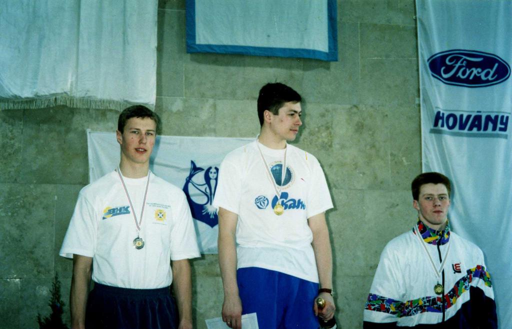 98-11  1998 г.  Победитель соревнований С.Ахапов. IV клубный чемпионат Европы (Кубок  CMAS) по плаванию в ластах.  Кечкемет, Венгрия.