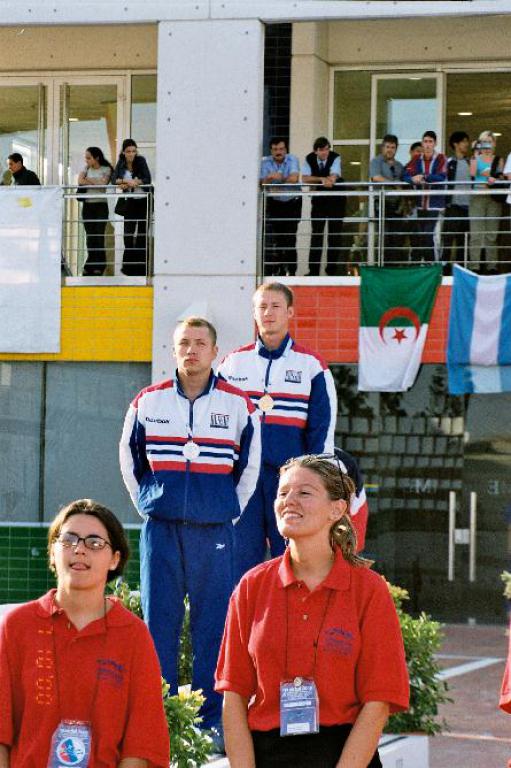 00-57 2000 г.  Играет гимн России. Чемпион мира М.Максимов. Х чемпионат мира. Пальма-де Мальорка, Испания.