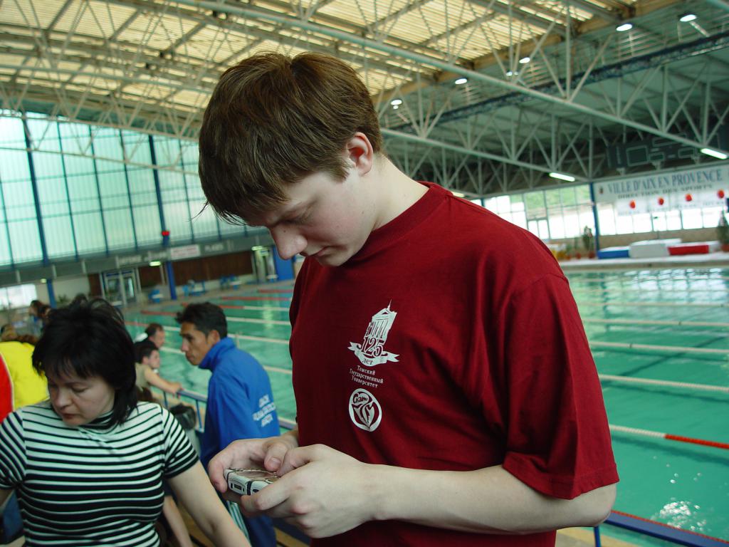 04-13  2004 г.  М.Черченко сосредоточен. Х клубный чемпионат Европы (Кубок  CMAS). Экс-ан-Прованс, Франция..JPG
