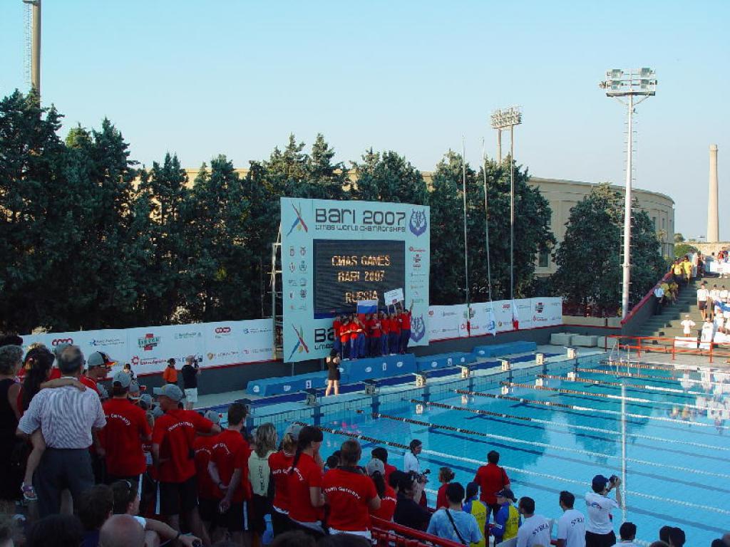 07-29  2007 г.  Сборная России на церемонии закрытия. Всемирные игры CMAS. Бари, Италия.