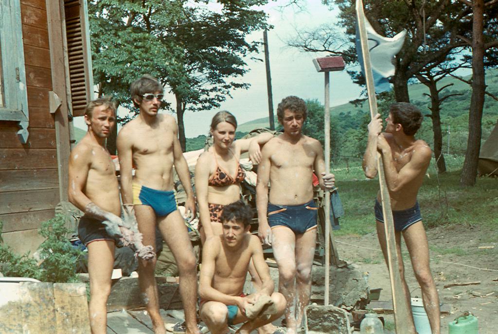 Июльский отряд экспедиции. В.Шевелёв, В.Москвин, Г.Кузьмина, С.Баневич, В.Баранник, А.Школдин.