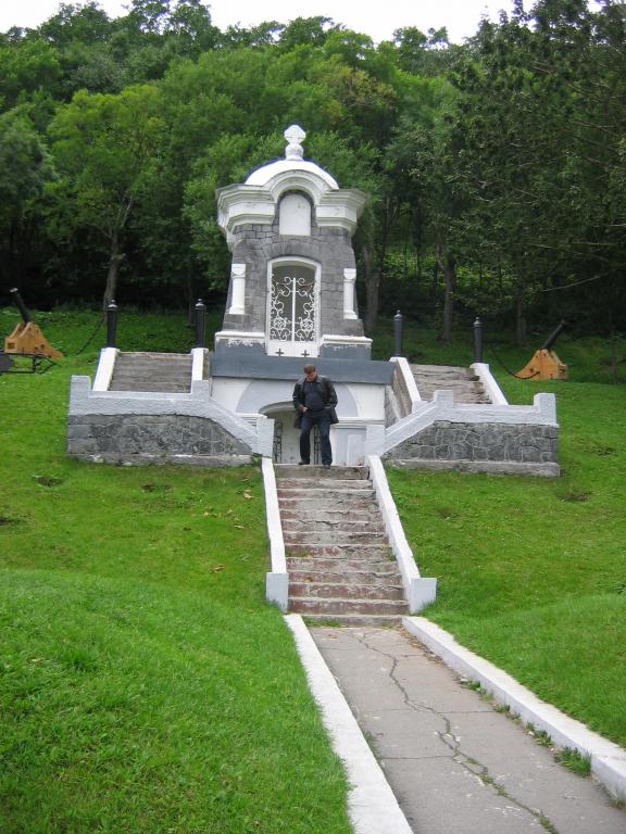 Часовня на месте захоронения участников сражения за Петропавловск-Качатский в 1854 г.