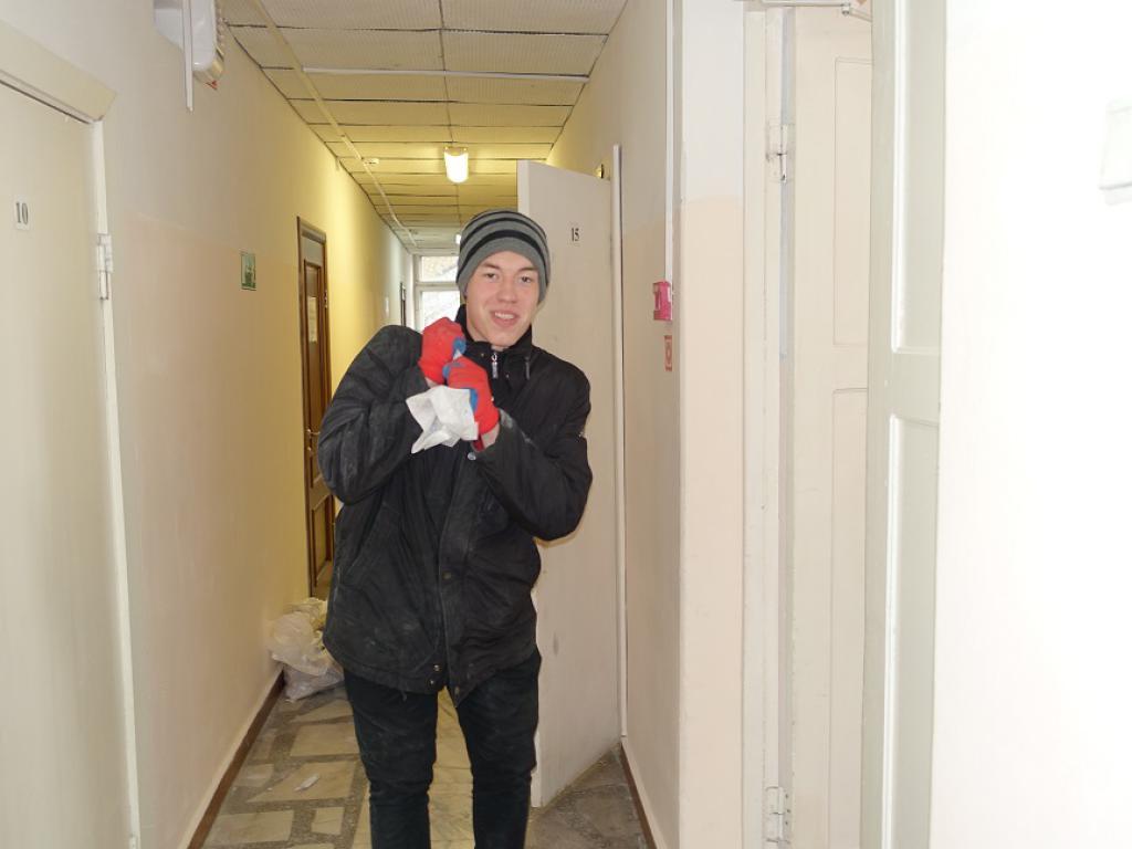 16-131 2016 Дмитрий Федотов ремонт  в клубе СКАТ ТГУ.JPG
