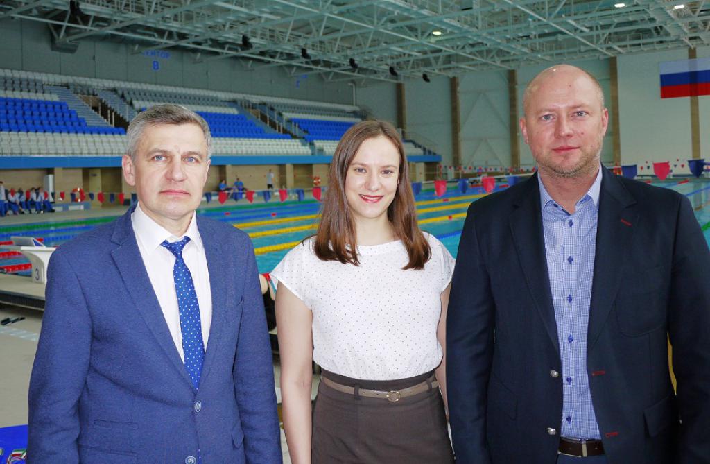 16-29 2016 Юрий Щербина, Анна Бер, Максим Максимов встреча после возвращения из Венгрии ЦВВС Звездный.JPG