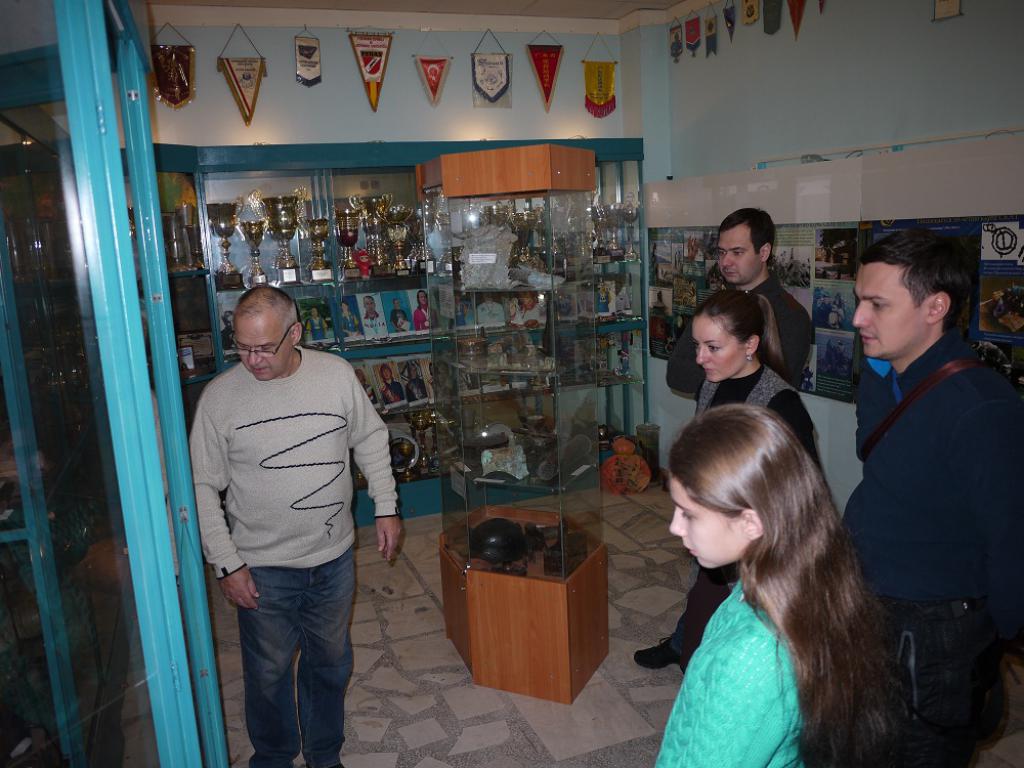 16-3 2016 Вадим Жданов, Дарья Захарова, Ольга Найбороденко, Алексей Михайлов, Сергей Найбороденко встреча в клубе СКАТ ТГУ.JPG
